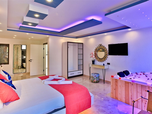  gece  -  Kasım
  | Kalkan Patara'da Muhafazakar Villada Özel Havuzlu Tatil – 5 Kişilik Konfor